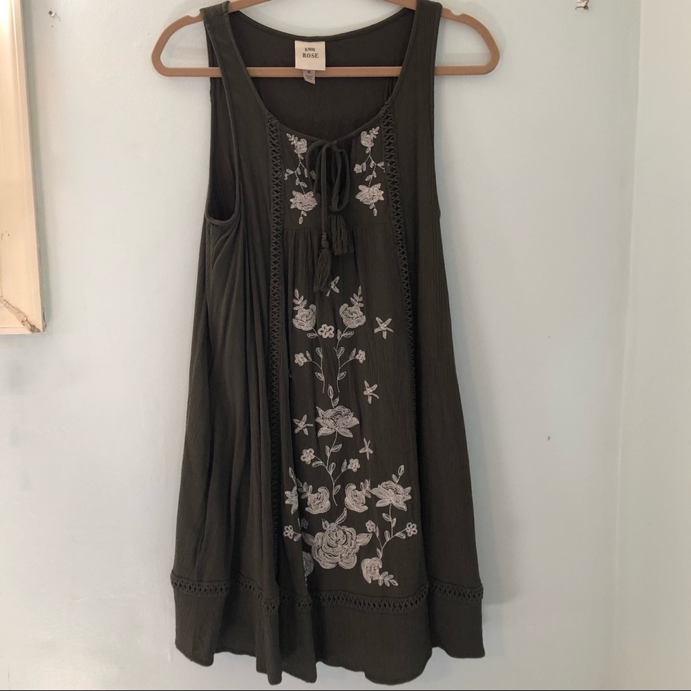 KNOX ROSE dress in dusky olive. Has pockets!